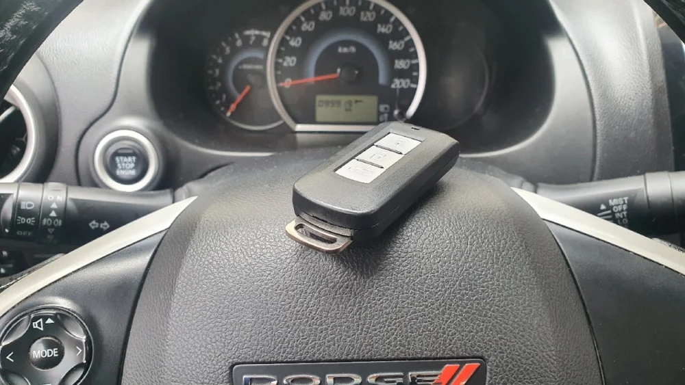 CERRAJERÍA AUTOMOTRIZ